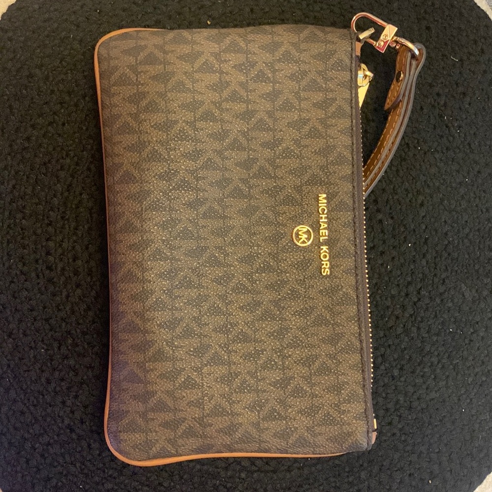 Michael Kors small bag. Like new